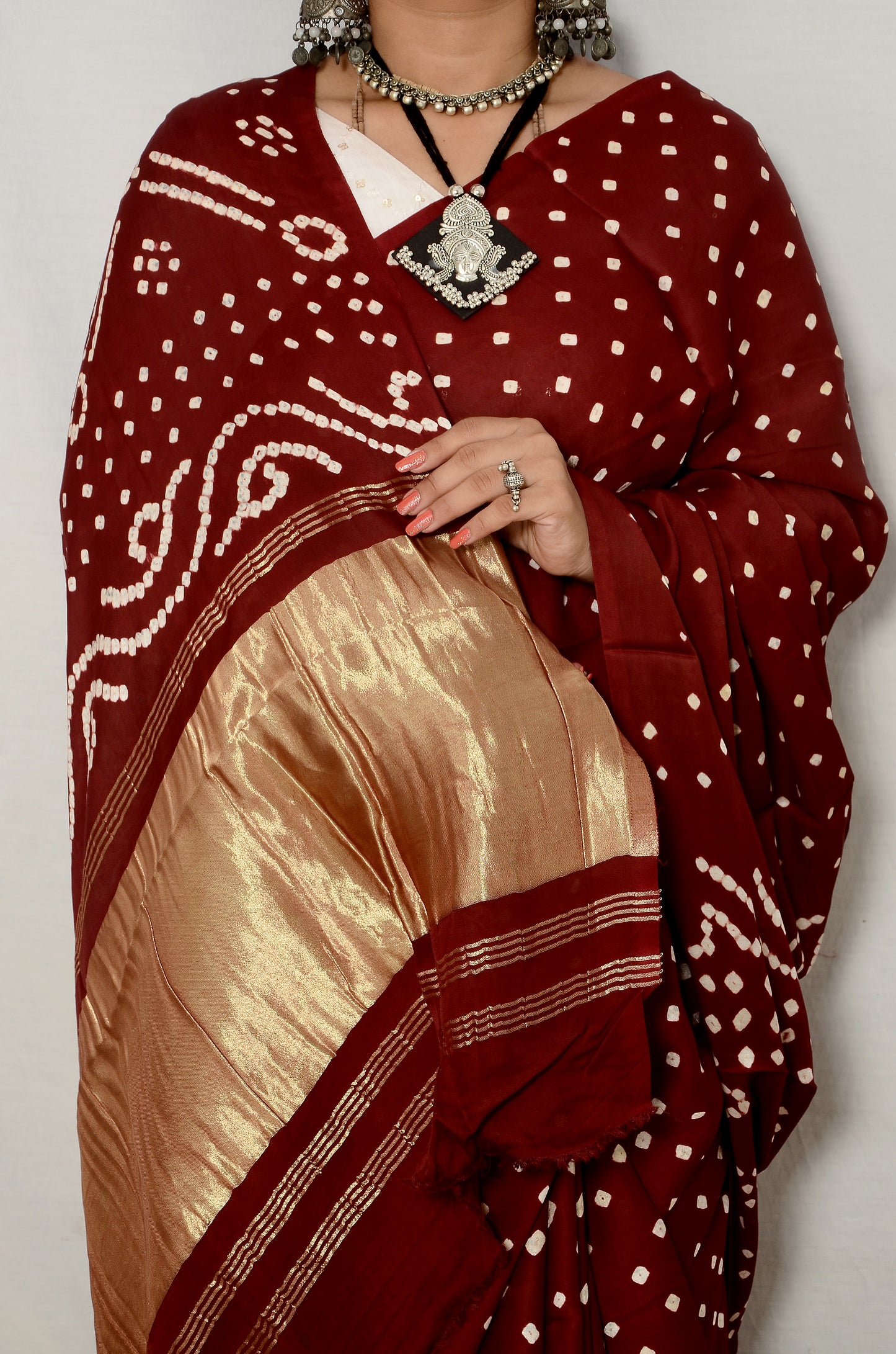 Royal Radiance – Modal Silk Bandhani Saree with Japan Zari