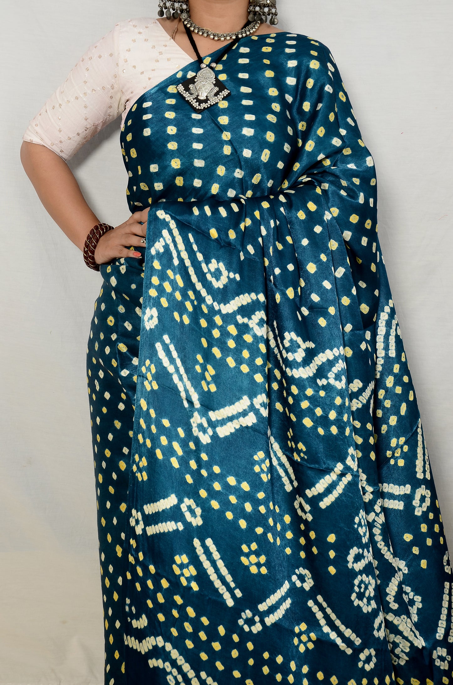 Neel Kamal – Indigo Modal Silk Bandhani Saree with Japan Zari