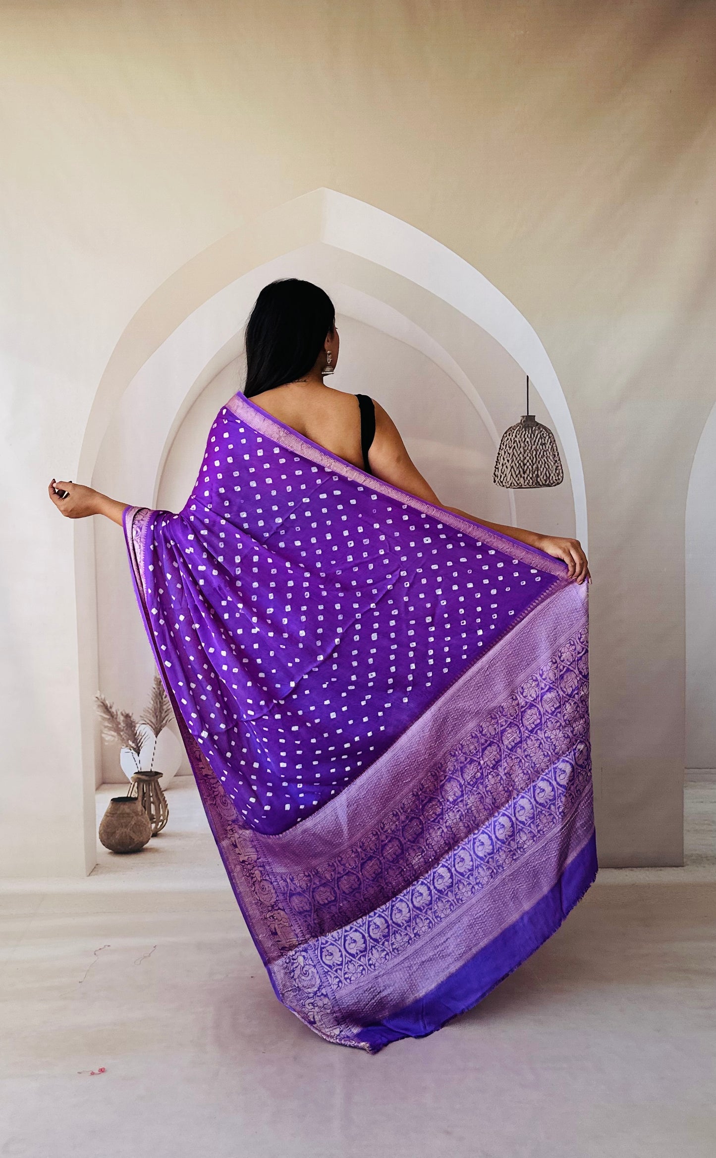 Enchanting Weaves Lilac bandhani saree
