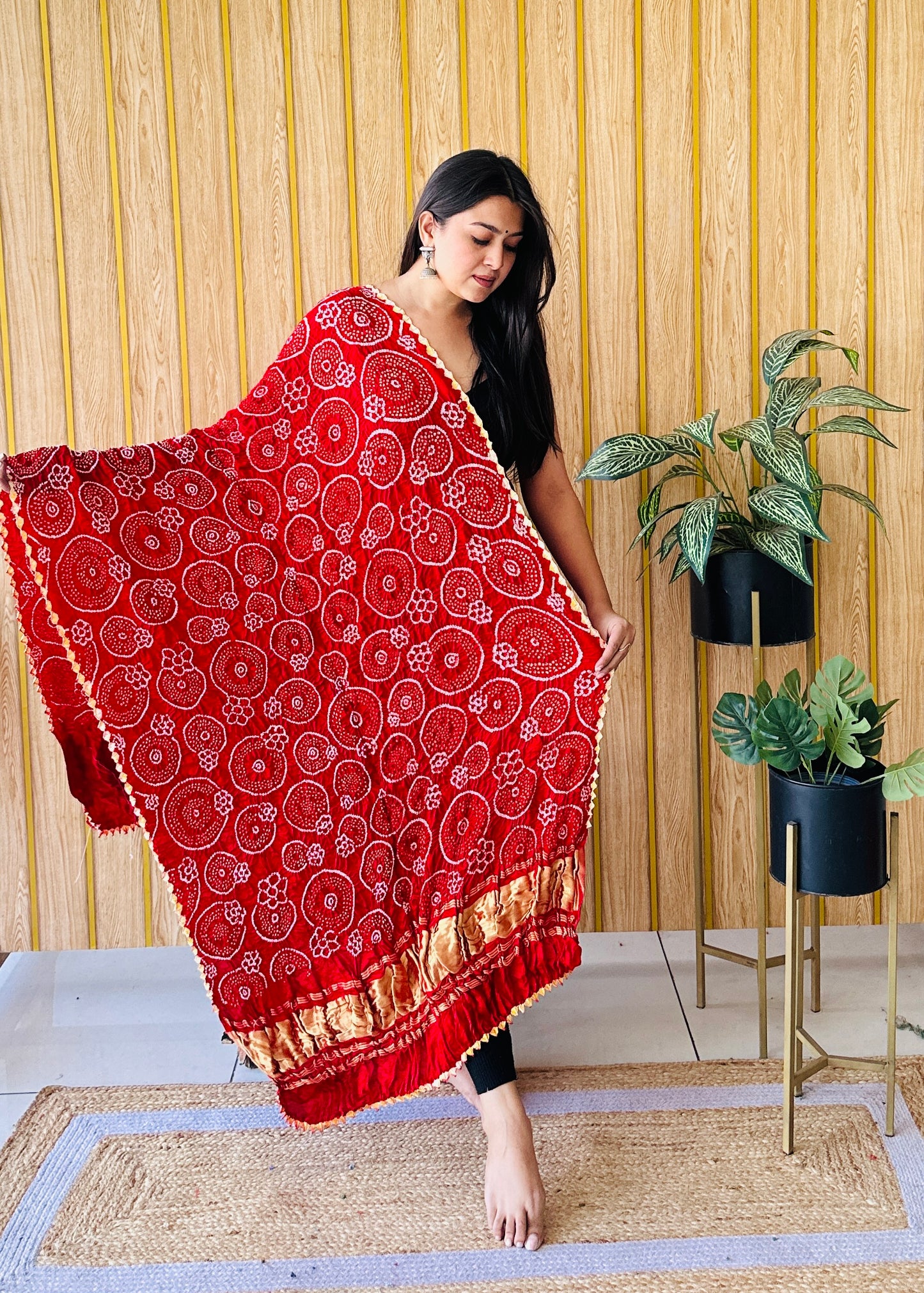 Red rai bandhej bandhani dupatta