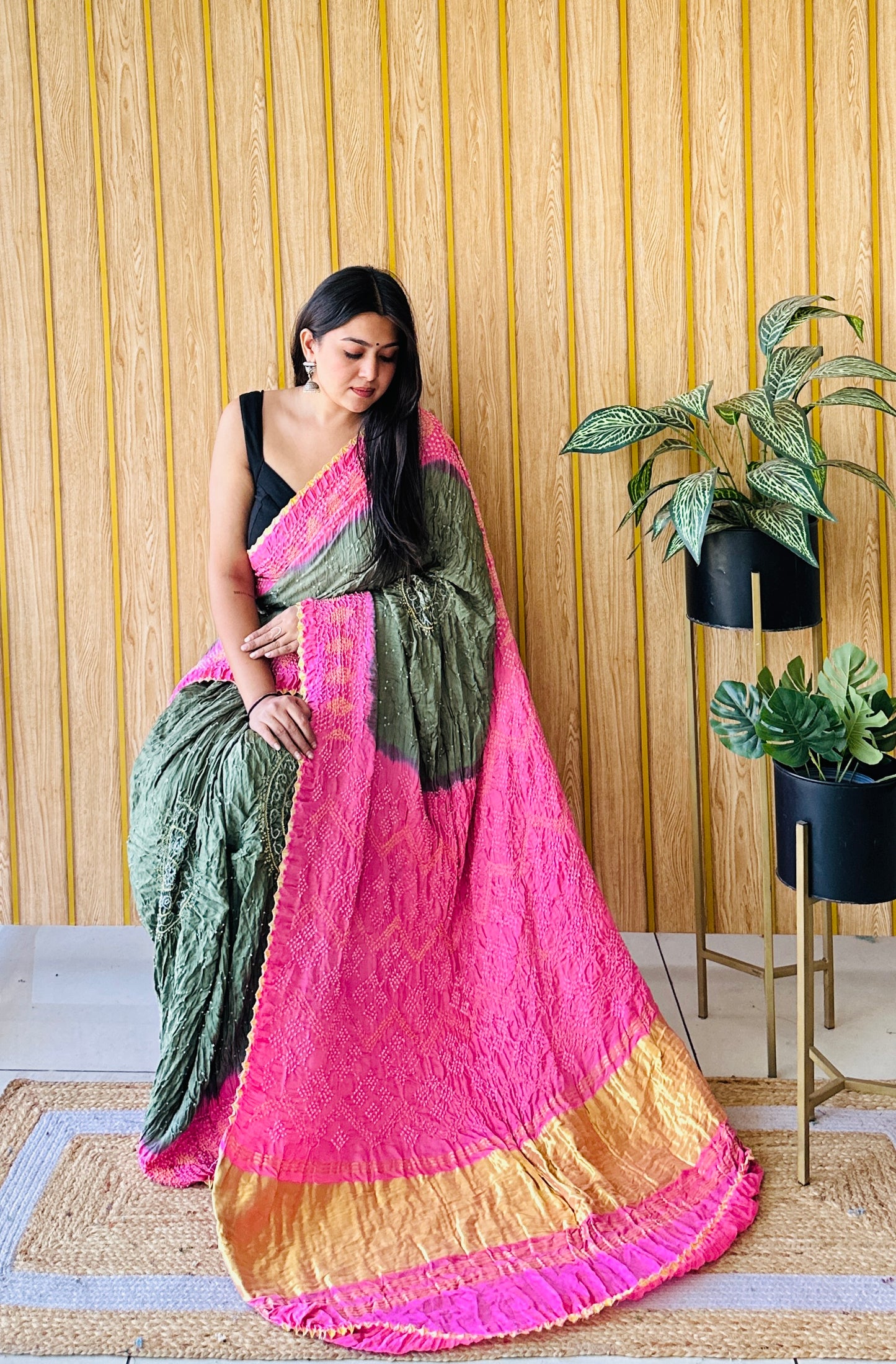 sangam neon pink and grey bandhani saree