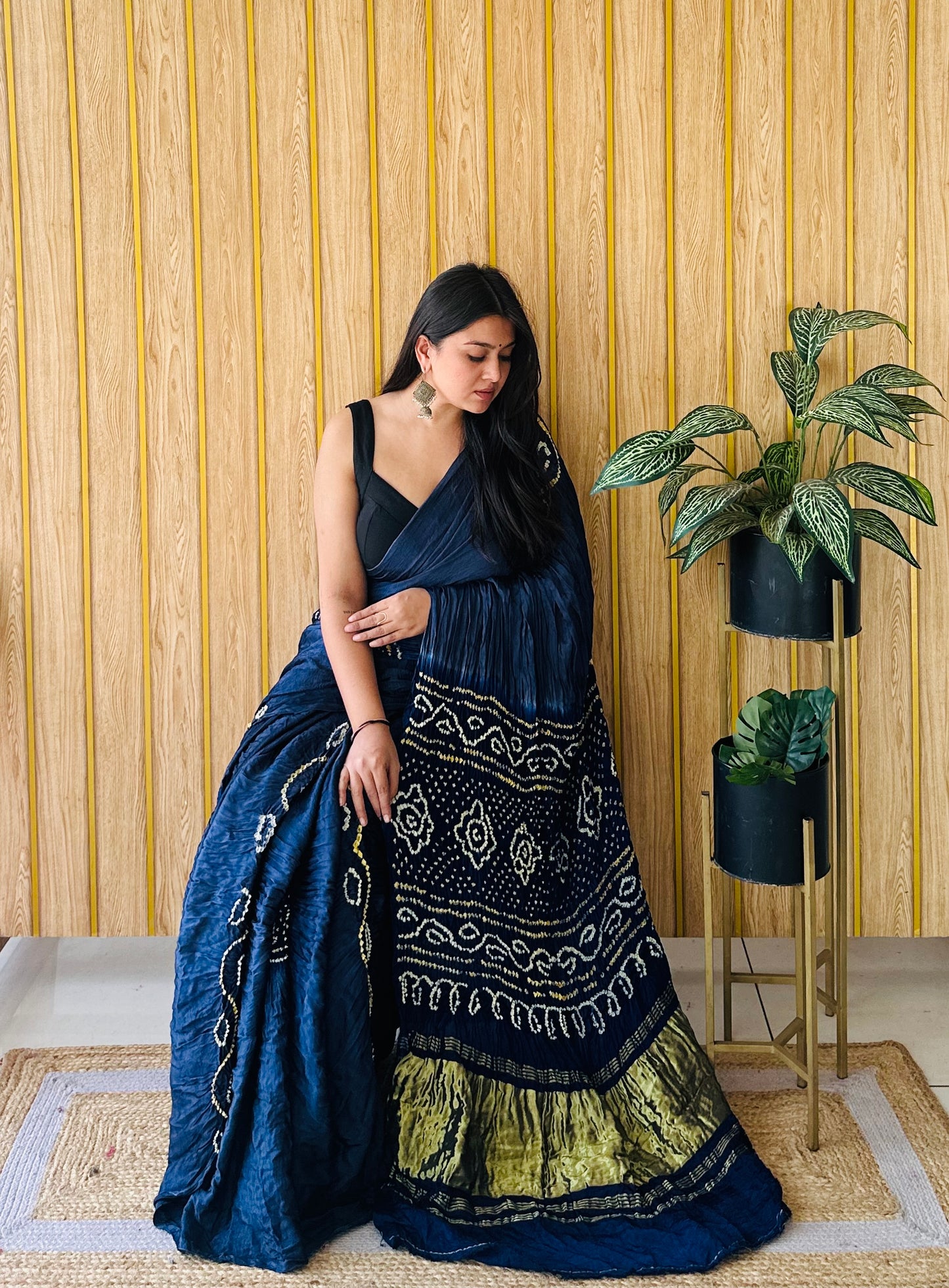 kasumbo navy blue and dark blue bandhani saree