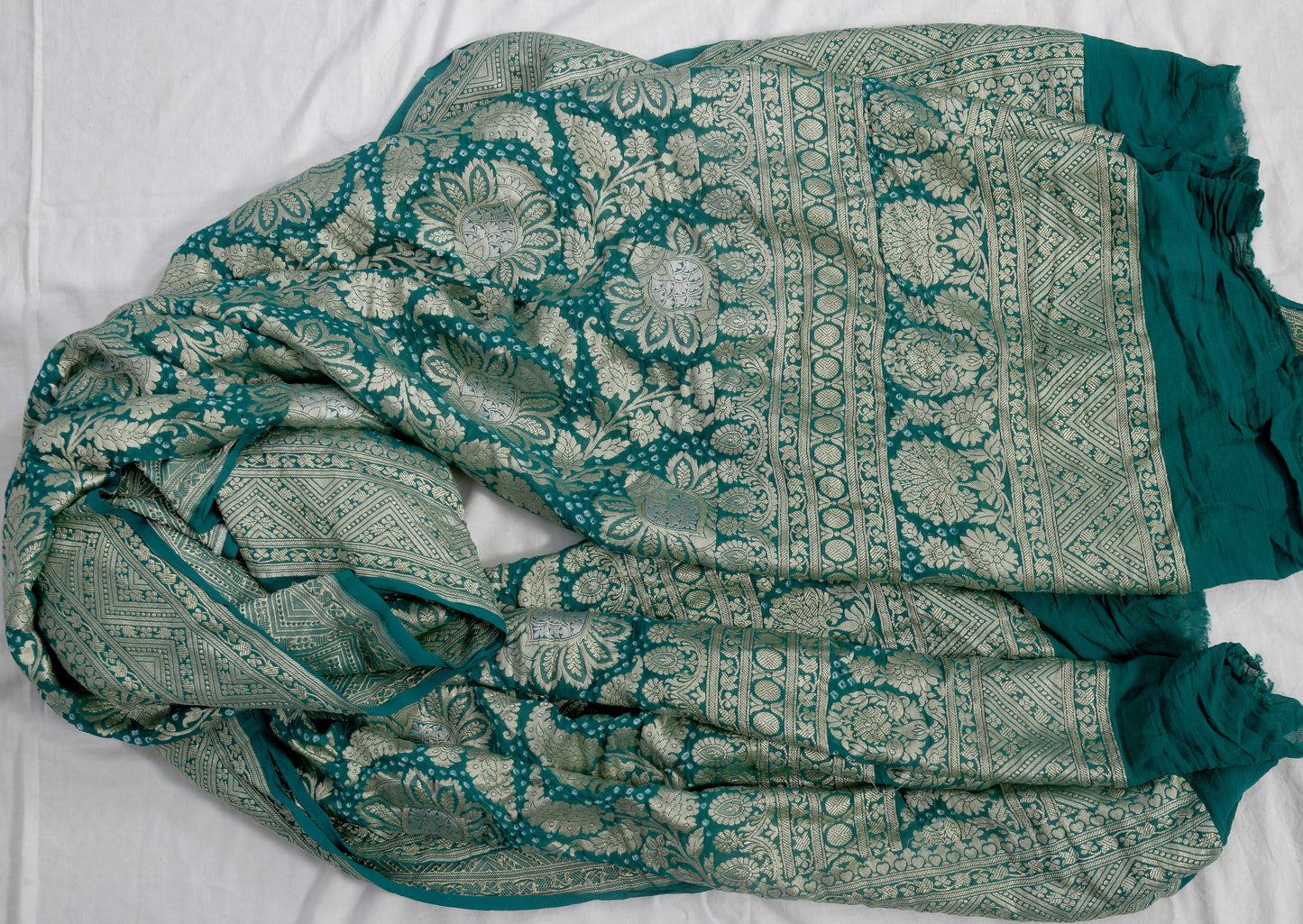NeelRaag – Rama Green Bandhani Dupatta in Khaddi Georgette with Water Zari