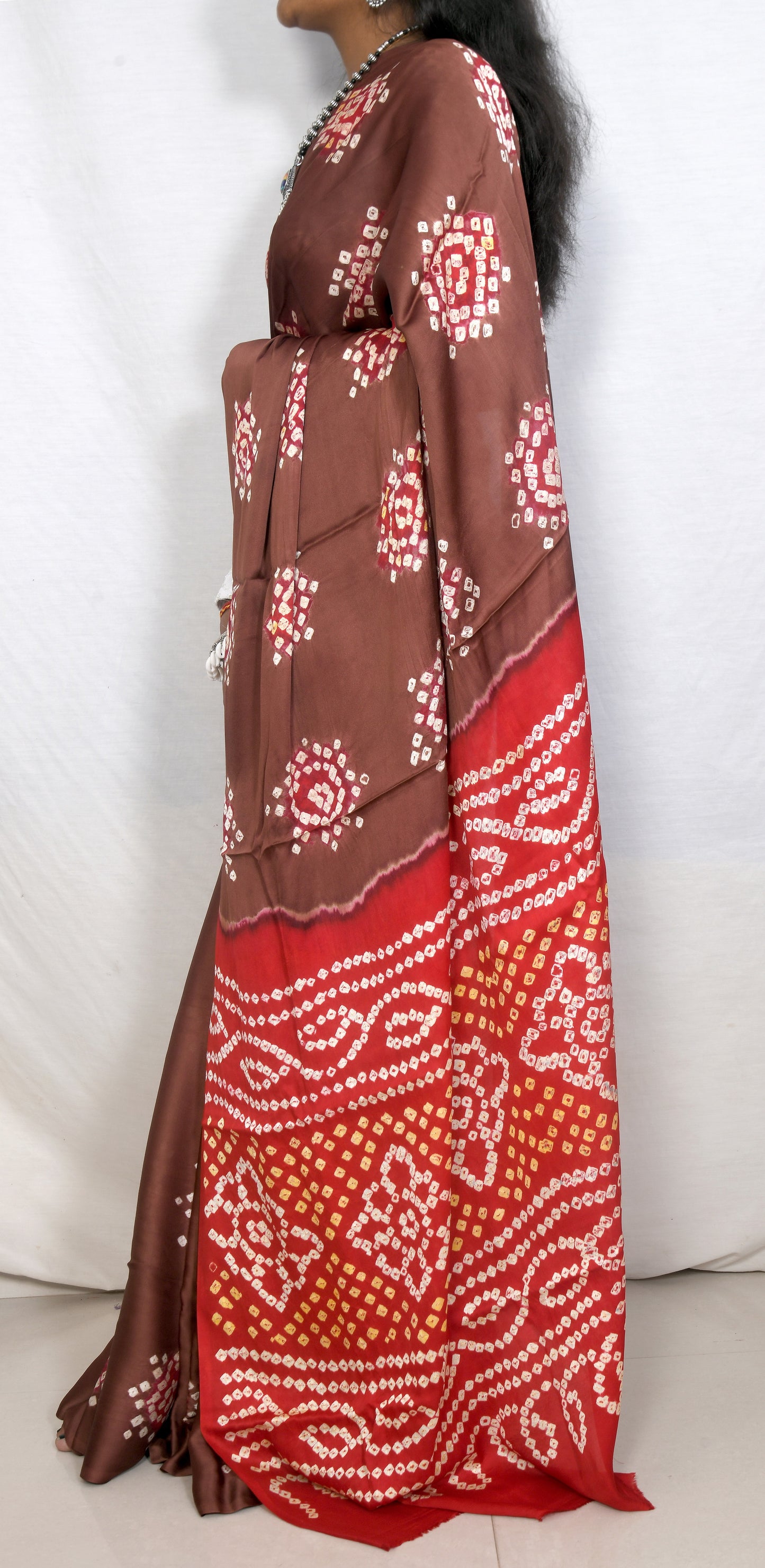 Traditional Gulti Bandhani Saree in Earthy Red & Brown