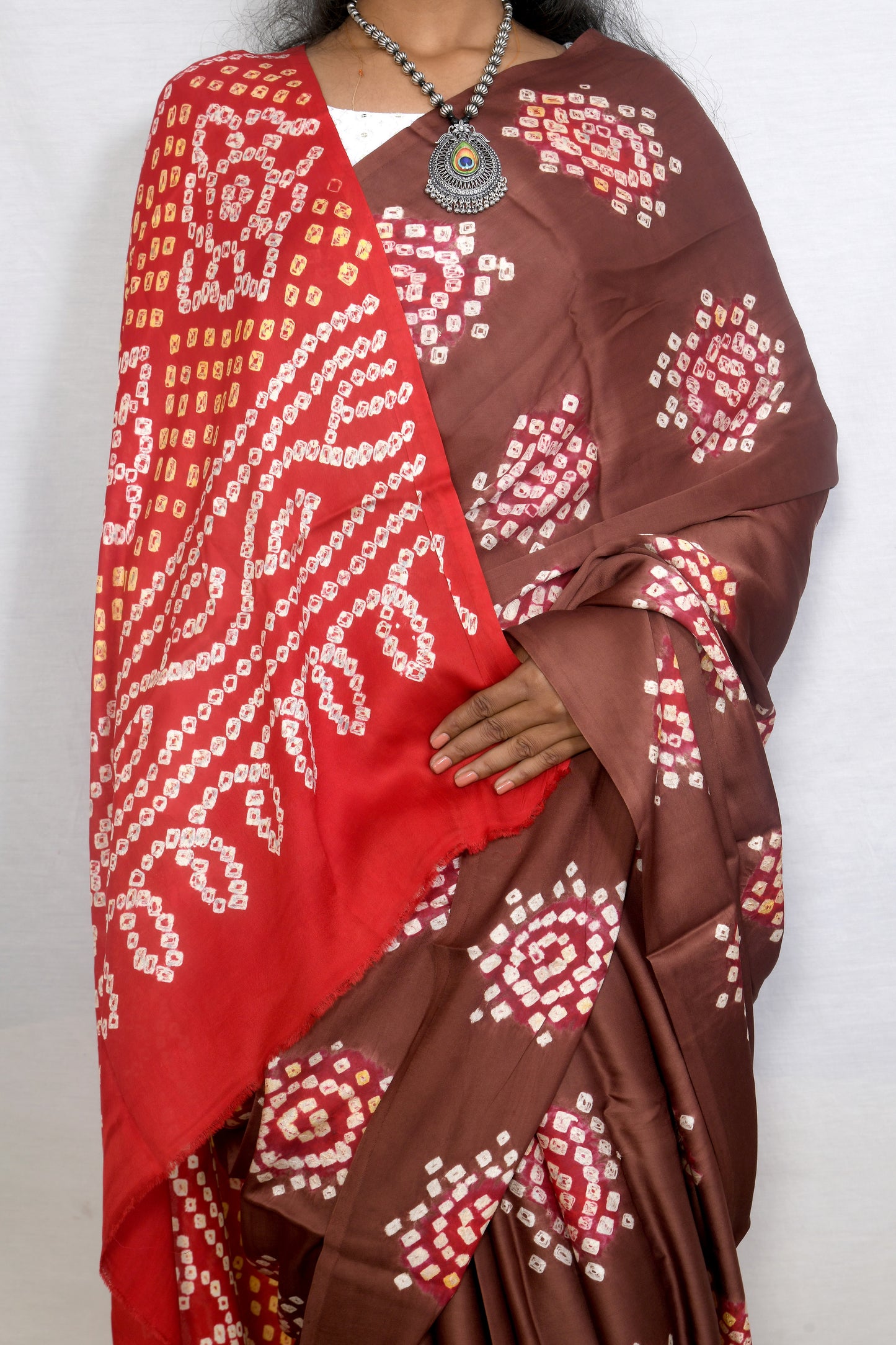 Traditional Gulti Bandhani Saree in Earthy Red & Brown