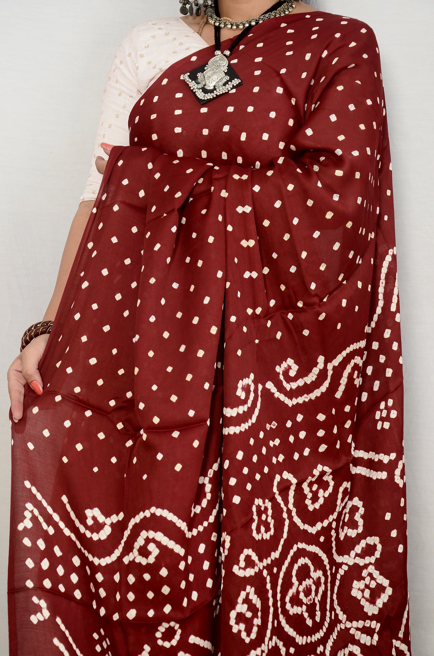 Royal Radiance – Modal Silk Bandhani Saree with Japan Zari