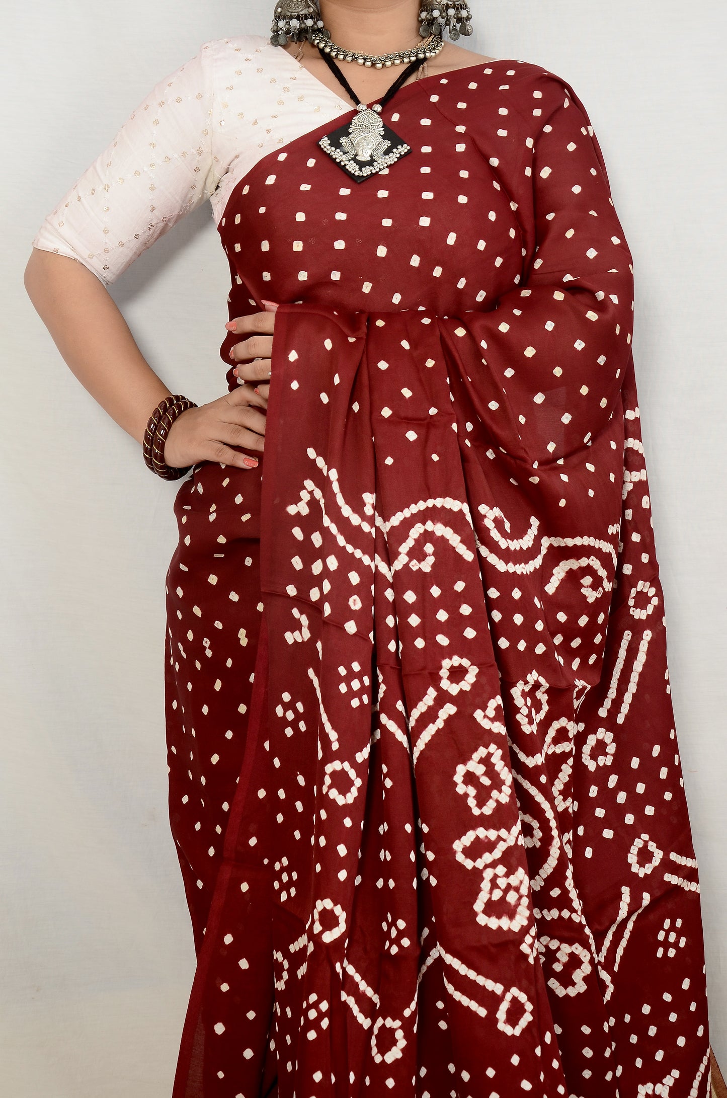 Royal Radiance – Modal Silk Bandhani Saree with Japan Zari