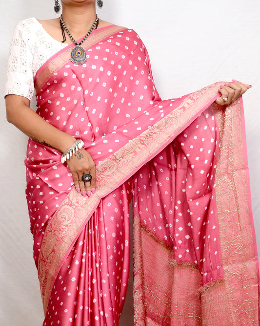 Enchanting Weaves Pink bandhani Saree