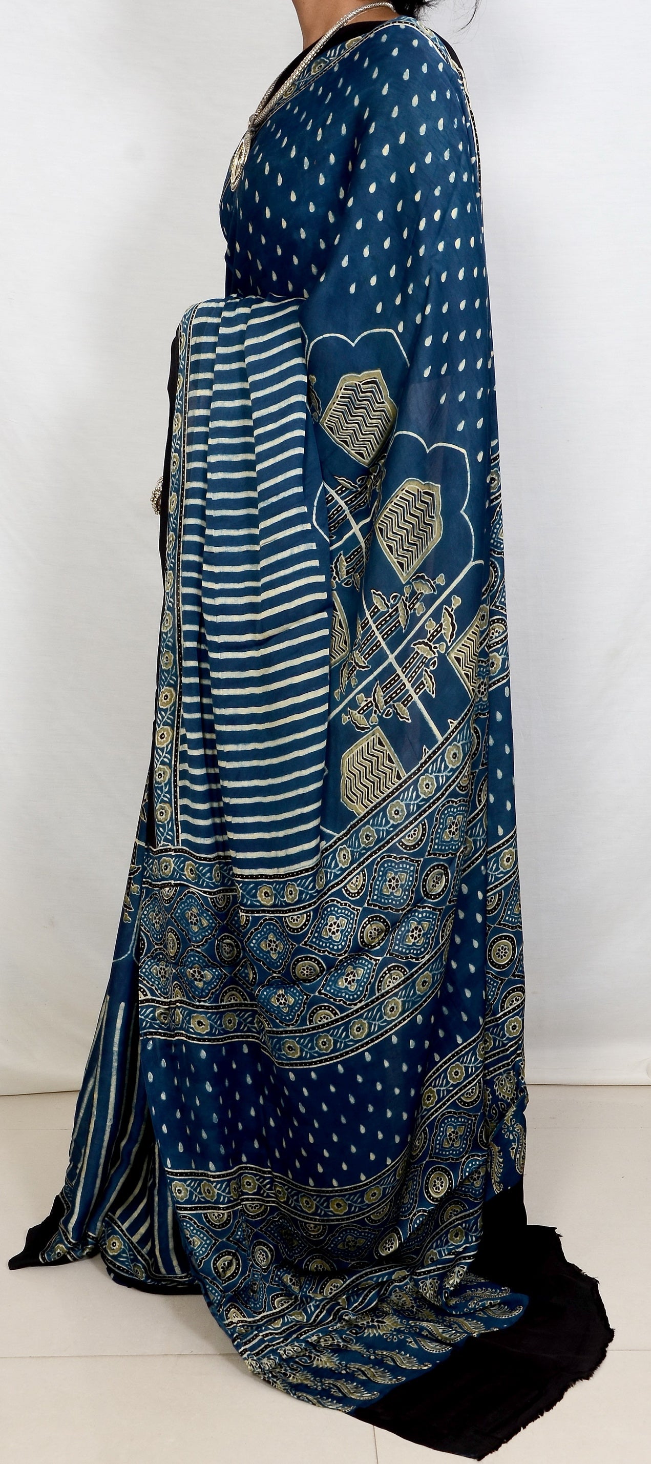 "Ocean Verse – Indigo Ajrakh Modal Silk Saree"