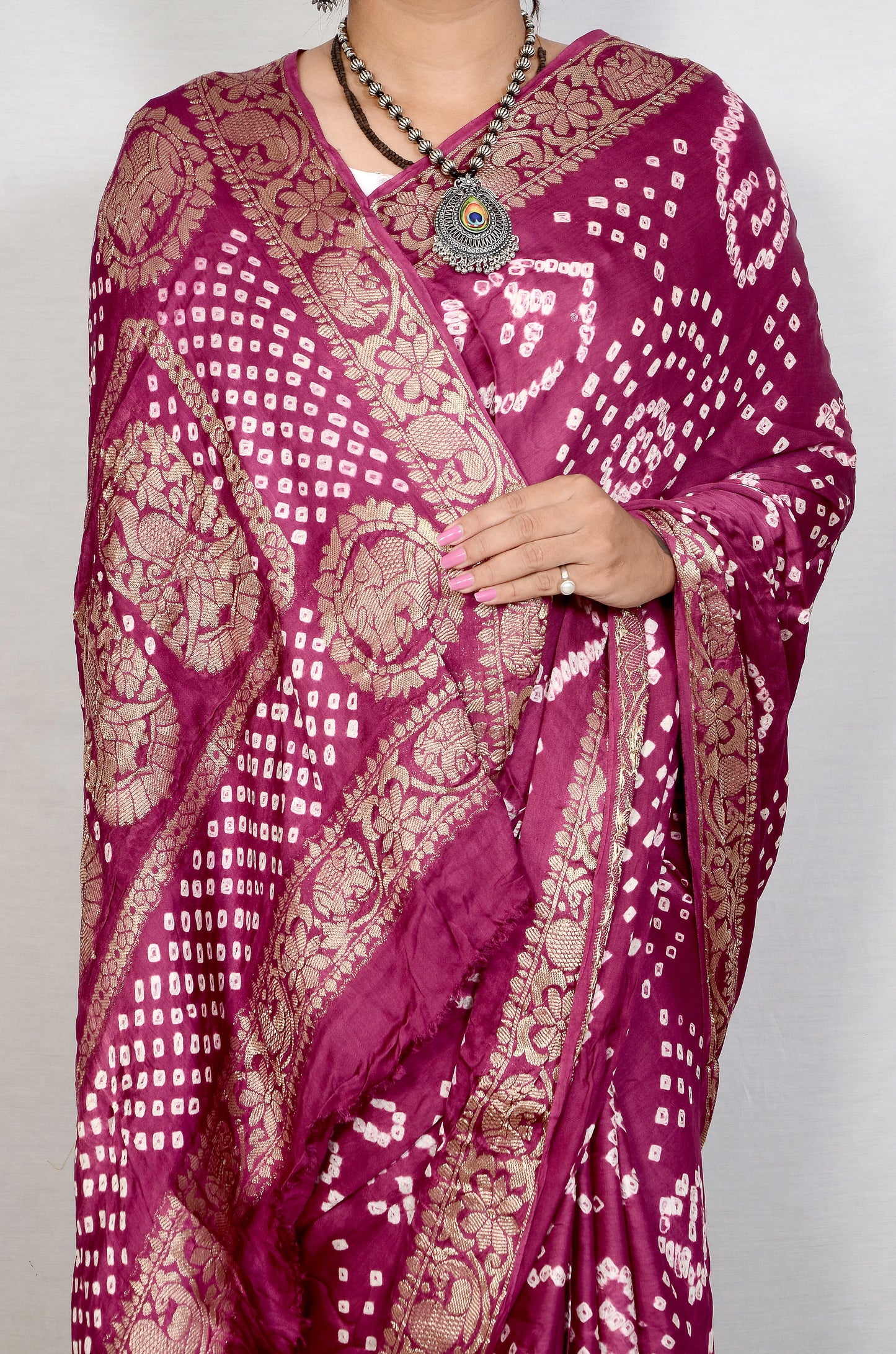 "Fancy Bandhej Viscose Saree – Traditional Look with a Modern Touch"