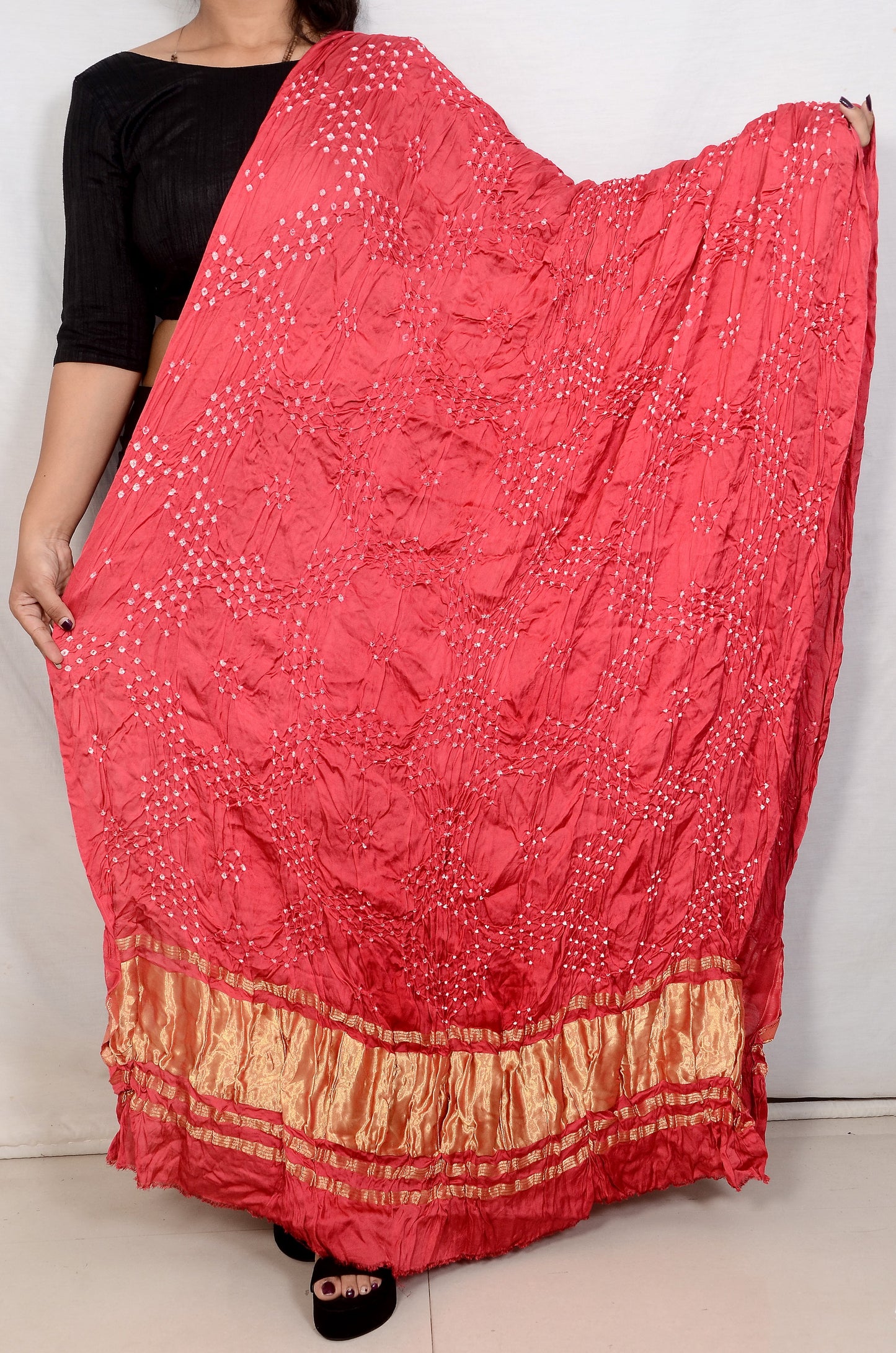 "Hand-tied Pink Bandhani Dupatta – Star Motif on Modal Silk Fabric"