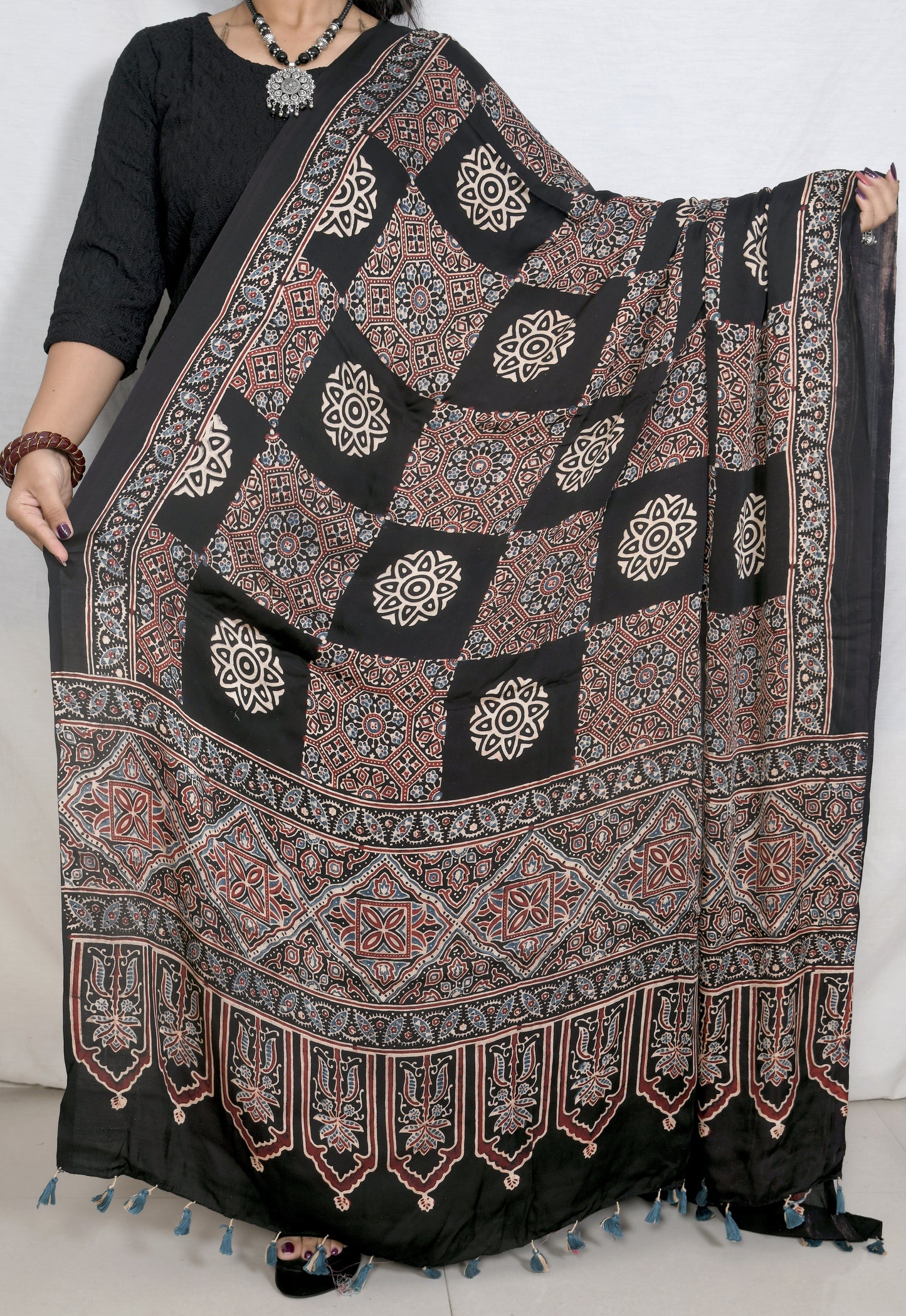 Elegant drift Ajarakh black dupatta