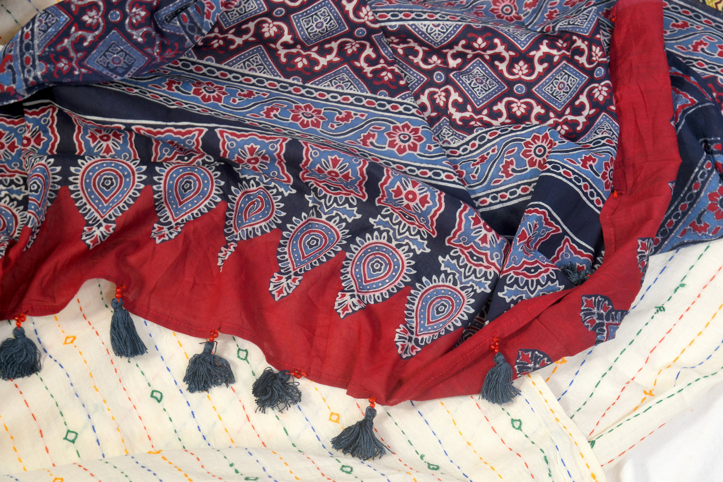 Elegant drift Ajarakh white and maroon cotton dupatta