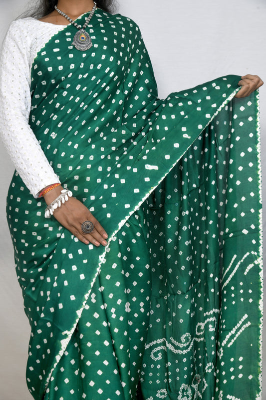 Opulent Flow light green bandhani saree