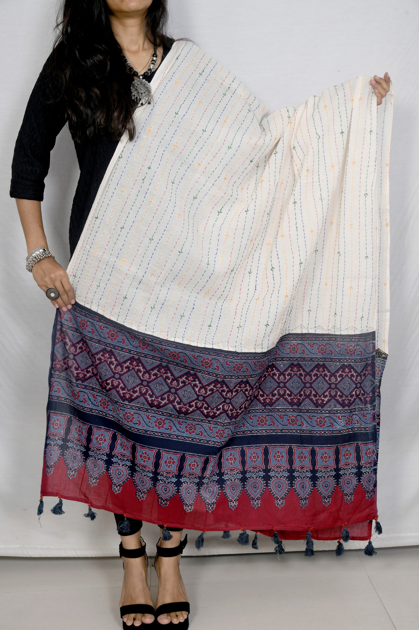 Elegant drift Ajarakh white and maroon cotton dupatta