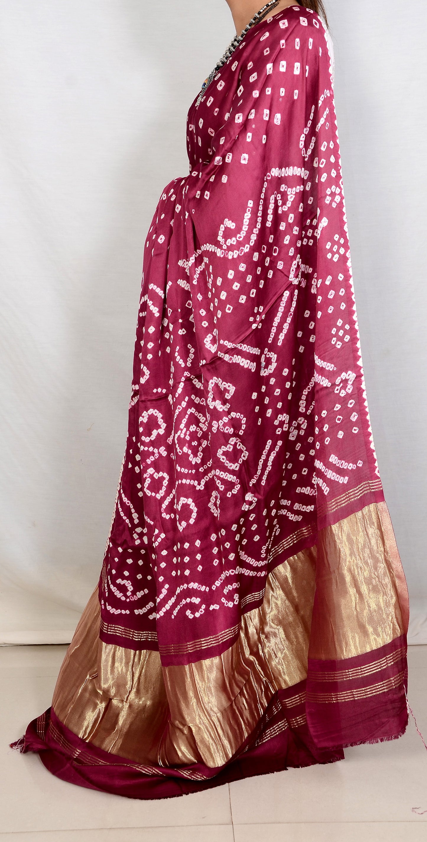 Magenta dani saree with edges